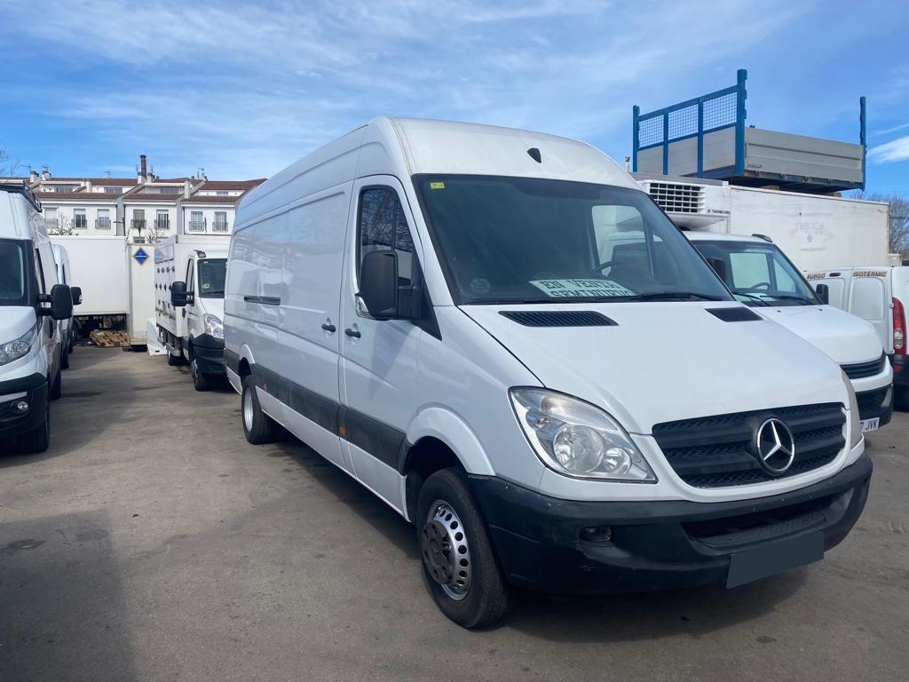 MERCEDES-BENZ
